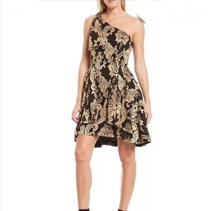 Gianni Bini nova bow one shoulder dress gold black sz 4 lined